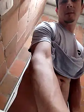 Snapshot of Rejy1992 chatting on 10/11/25, 04:35 Rejy1992 online show from 10/11/25, 04:35