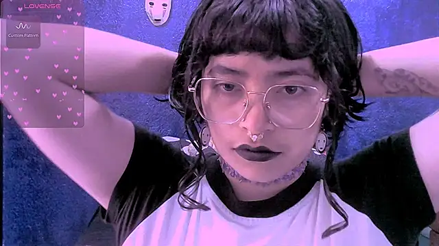 NinaYellow online show from 04/23/26, 01:24