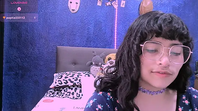 NinaYellow online show from 10/23/25, 03:54