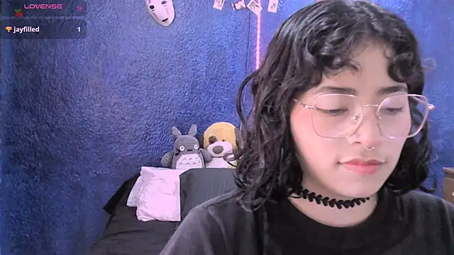 Snapshot of NinaYellow chatting on 03/18/25, 03:33 NinaYellow online show from 03/18/25, 03:33