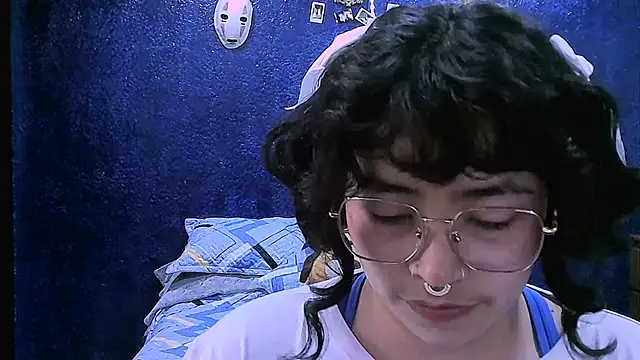 NinaYellow online show from 02/11/26, 12:38