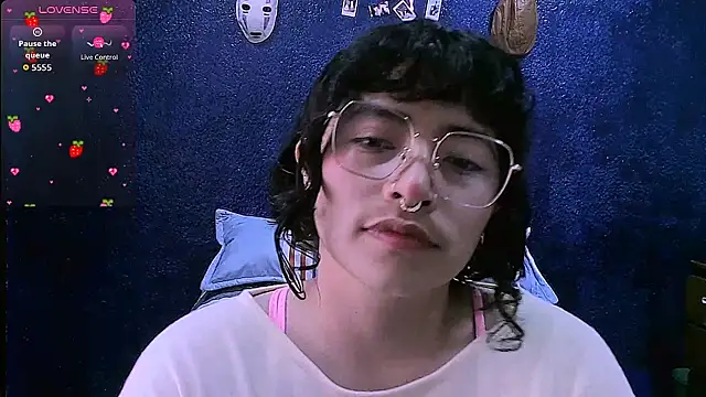 NinaYellow online show from 02/04/26, 02:12