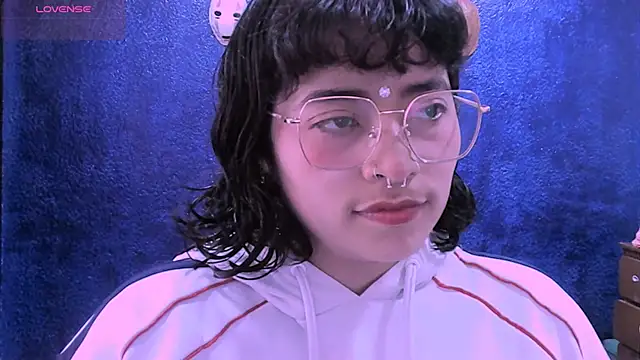 NinaYellow online show from 01/08/26, 03:40