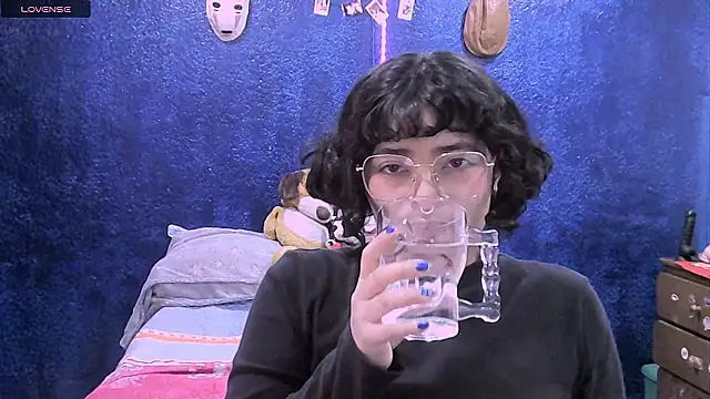 NinaYellow online show from 02/03/26, 12:43