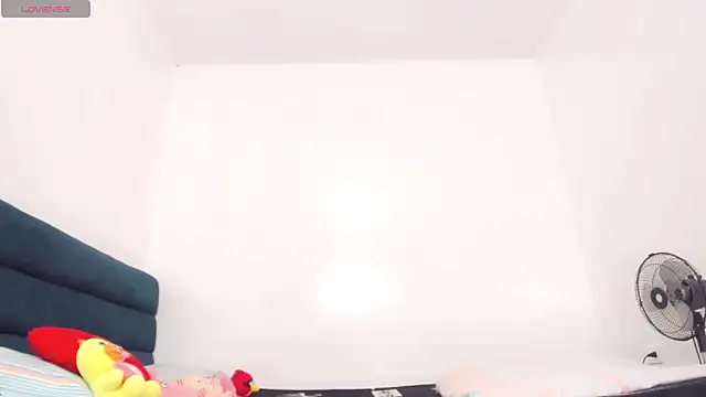 Amanda Cax online show from 04/17/26, 08:22