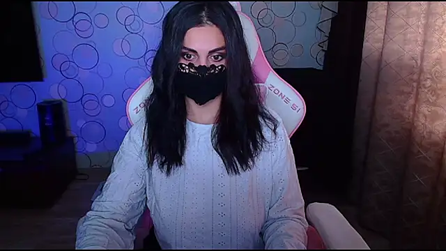 Snapshot of __Yasmina__ chatting on 10/19/25, 04:37 Yasmina online show from 10/19/25, 04:37