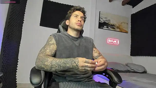 LucianSinclair online show from 11/06/25, 01:31