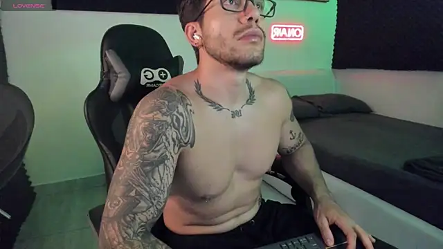 LucianSinclair online show from 11/26/25, 02:55