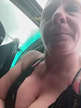 Everlyrose27 online show from 03/14/25, 04:51