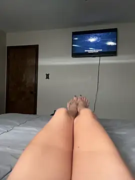 Everlyrose27 online show from 10/10/25, 02:18