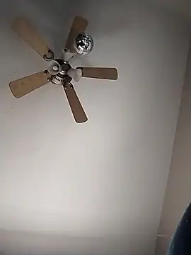 Everlyrose27 online show from 01/12/26, 05:42