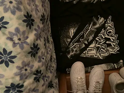 Nosleeptapoutvol1xxx online show from 11/25/25, 04:13