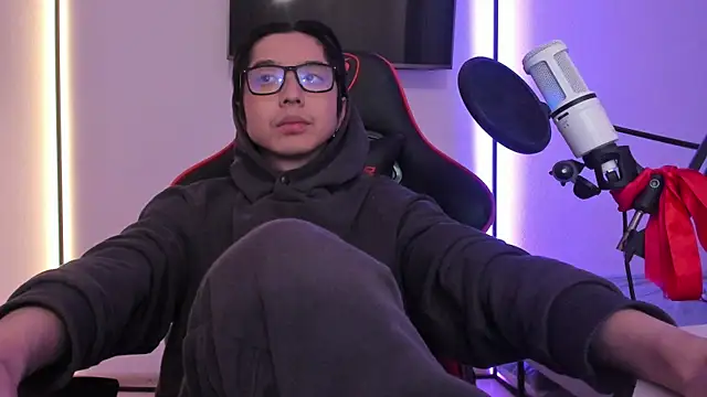 wexlee7 online show from 10/18/25, 02:13