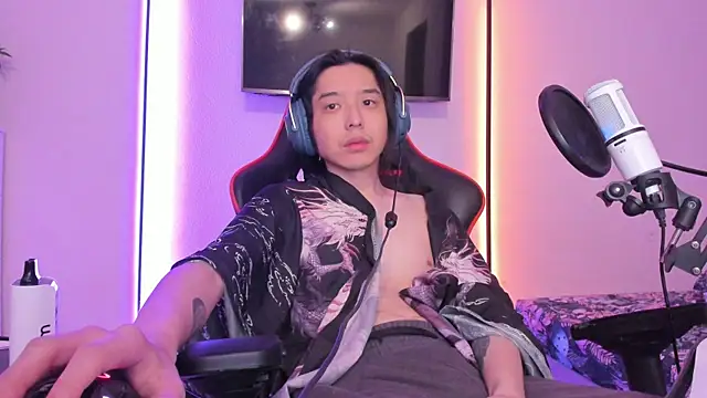 wexlee7 online show from 11/09/25, 12:47