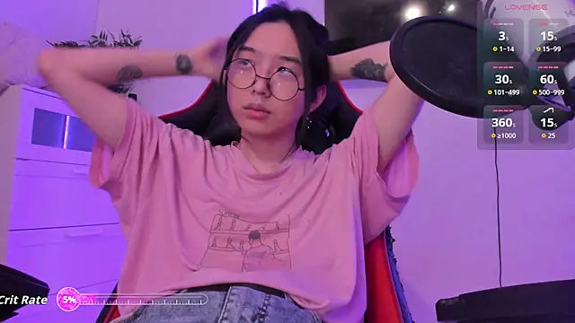 wexlee7 online show from 10/24/25, 11:26