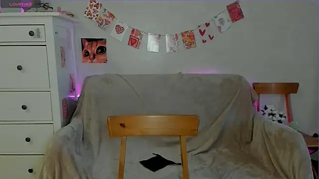 Snapshot of pawpaws chatting on 05/14/26, 08:33 pawpaws online show from 05/14/26, 08:33