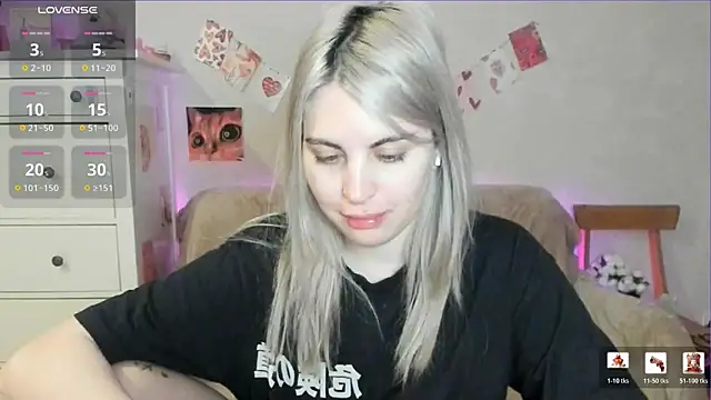 Snapshot of pawpaws chatting on 05/10/26, 06:28 pawpaws online show from 05/10/26, 06:28