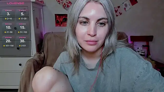 Snapshot of pawpaws chatting on 06/29/26, 10:00 pawpaws online show from 06/29/26, 10:00