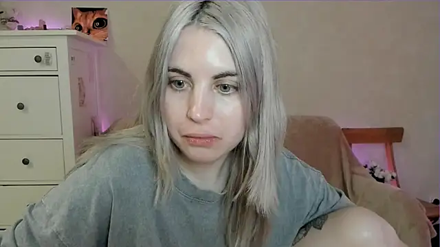 Snapshot of pawpaws chatting on 04/19/26, 01:34 pawpaws online show from 04/19/26, 01:34