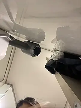 Snapshot of MEOW_MEO chatting on 11/08/25, 03:48 MEOW MEO online show from 11/08/25, 03:48