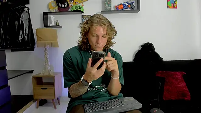 Tom Krakow online show from 01/13/25, 07:42