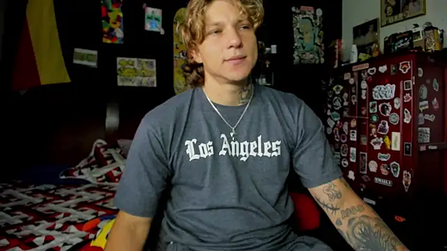 Tom Krakow online show from 10/28/25, 03:44