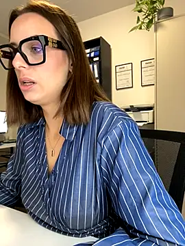 Hii Lolla online show from 11/26/25, 07:08