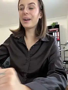 Snapshot of Hii_Lolla chatting on 02/06/26, 08:54 Hii Lolla online show from 02/06/26, 08:54