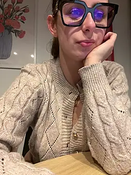 Snapshot of Hii_Lolla chatting on 03/03/26, 04:58 Hii Lolla online show from 03/03/26, 04:58