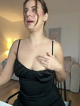 Snapshot of Hii_Lolla chatting on 02/24/26, 07:09 Hii Lolla online show from 02/24/26, 07:09