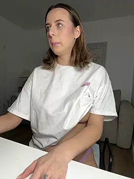 Snapshot of Hii_Lolla chatting on 02/22/26, 05:14 Hii Lolla online show from 02/22/26, 05:14