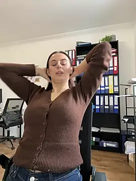 Snapshot of Hii_Lolla chatting on 02/05/26, 09:05 Hii Lolla online show from 02/05/26, 09:05