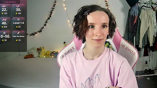 Violet Veliya online show from 10/31/25, 05:42