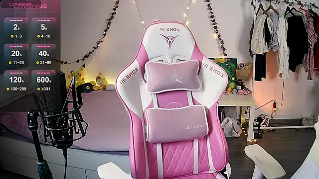 Violet Veliya online show from 03/14/25, 04:40