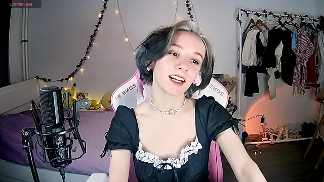 Violet Veliya online show from 03/02/25, 05:52