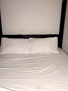 Snapshot of rosey_cheeks chatting on 10/24/25, 12:53 rosey cheeks online show from 10/24/25, 12:53