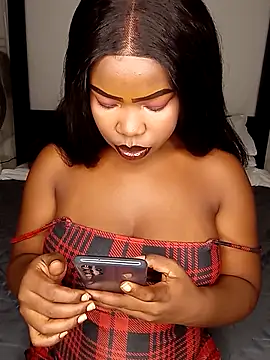 Snapshot of rosey_cheeks chatting on 10/30/25, 12:31 rosey cheeks online show from 10/30/25, 12:31