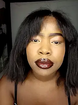 Snapshot of rosey_cheeks chatting on 10/26/25, 12:44 rosey cheeks online show from 10/26/25, 12:44