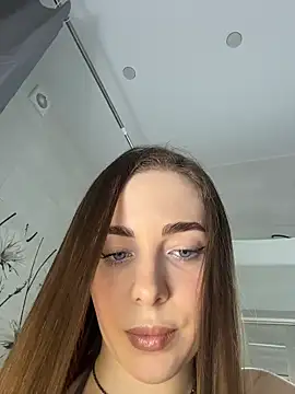 Snapshot of -SweetDi- chatting on 11/27/25, 06:41 -SweetDi- online show from 11/27/25, 06:41