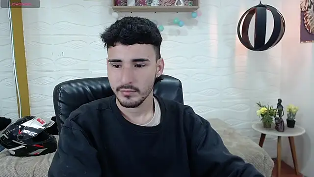 DmitriSanders online show from 02/04/25, 08:38