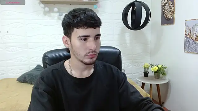 DmitriSanders online show from 03/22/25, 08:04