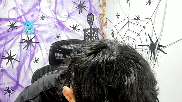 DmitriSanders online show from 11/28/25, 01:50