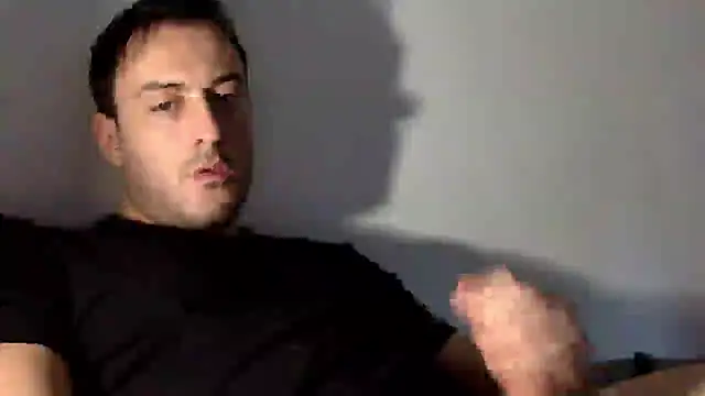 Snapshot of mainnrd chatting on 02/17/25, 01:33 mainnrd online show from 02/17/25, 01:33