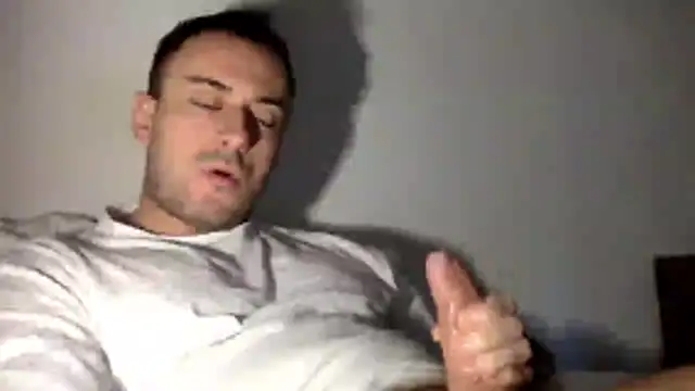 Snapshot of mainnrd chatting on 11/04/25, 07:56 mainnrd online show from 11/04/25, 07:56