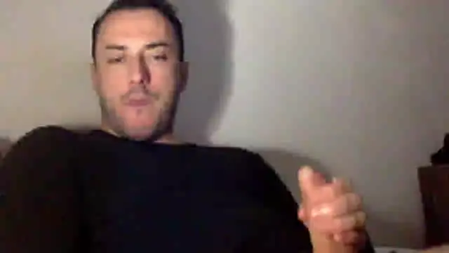 Snapshot of mainnrd chatting on 04/29/26, 06:58 mainnrd online show from 04/29/26, 06:58