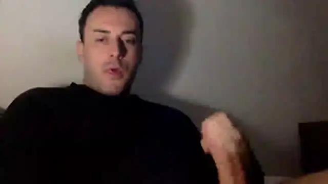 Snapshot of mainnrd chatting on 11/23/25, 01:37 mainnrd online show from 11/23/25, 01:37