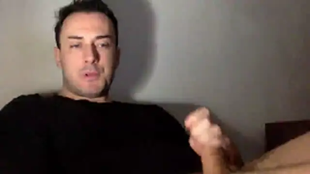 Snapshot of mainnrd chatting on 12/19/25, 09:50 mainnrd online show from 12/19/25, 09:50