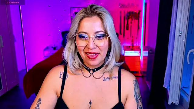 blackwidow s1 online show from 04/18/26, 07:07