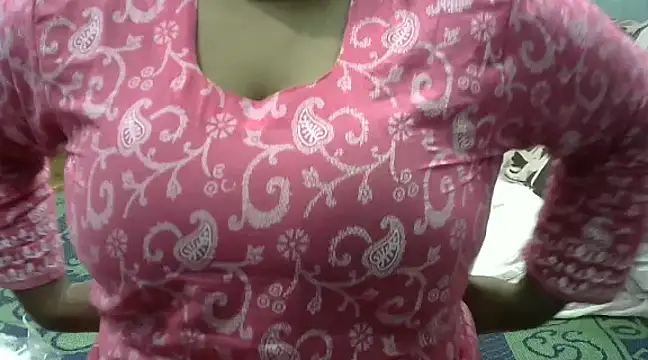 Snapshot of cutegirl_1212 chatting on 01/26/25, 02:19 cutegirl 1212 online show from 01/26/25, 02:19