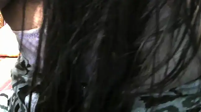 Snapshot of cutegirl_1212 chatting on 12/14/24, 05:47 cutegirl 1212 online show from 12/14/24, 05:47